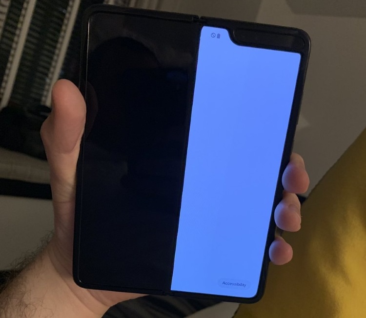 مشکل نمایشگر گلکسی فولد سامسونگ / SAMSUNG GALAXY FOLD