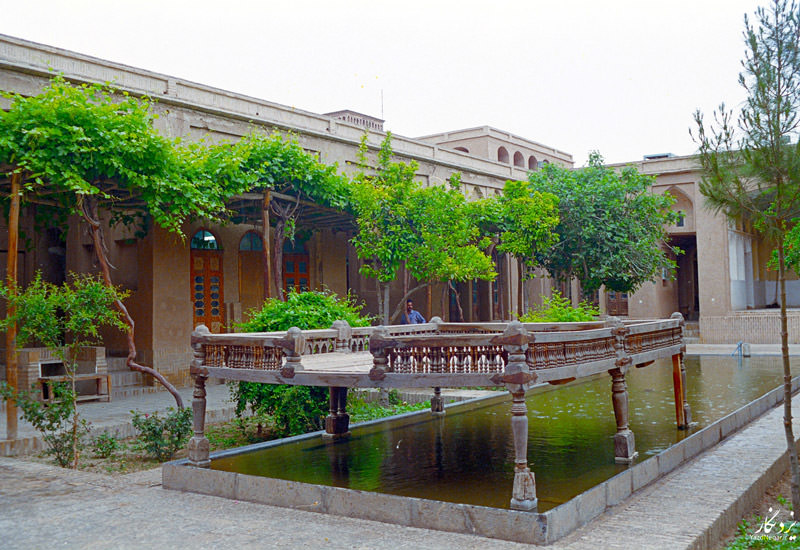 خانه لاری ها یزد