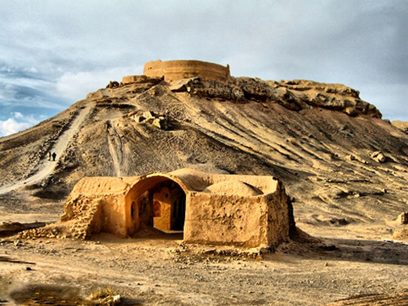 برج خاموشان یزد